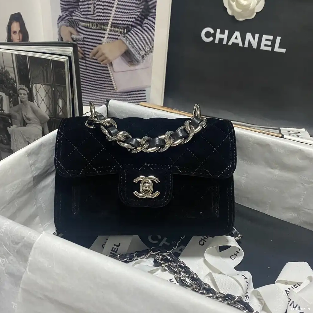 First Bag Ru CHANEL MINI BAG FLAP 0520